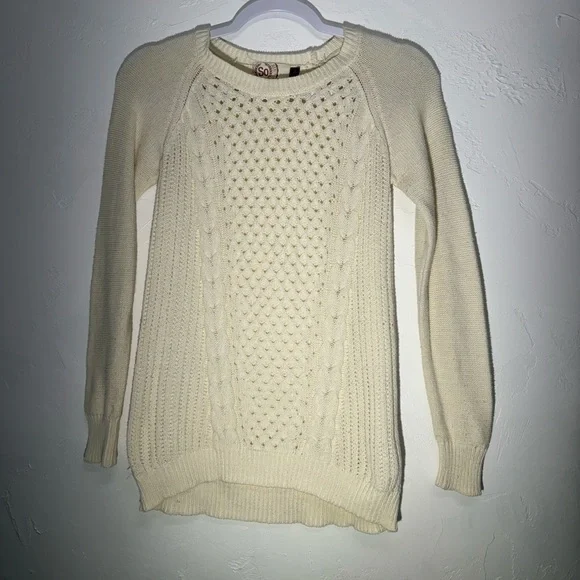 SO Women's Ivory Knit Sweater Size XS - Picture 1 of 3